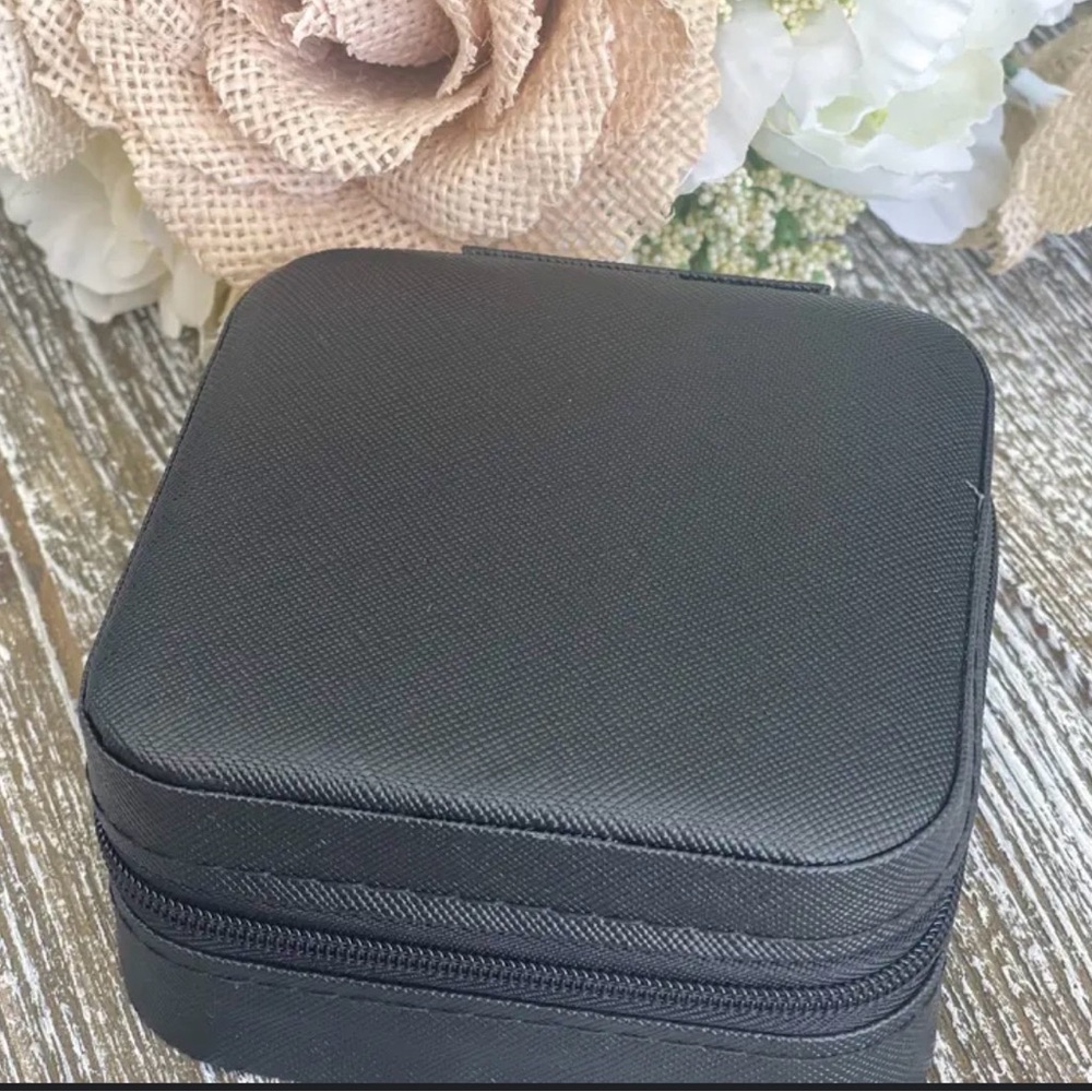 Amazon Black Jewelry Box - Picture 3 of 4